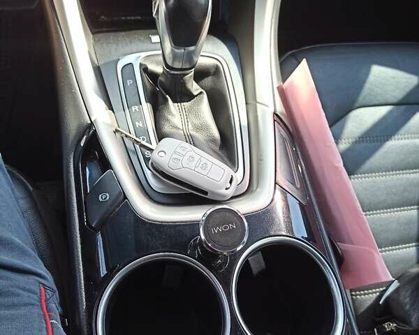 Сірий Форд Фьюжен, об'ємом двигуна 1.6 л та пробігом 290 тис. км за 9620 $, фото 14 на Automoto.ua