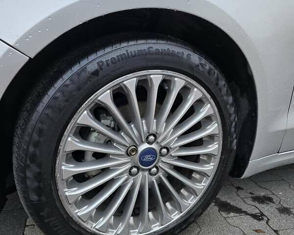 Серый Форд Фьюжн, объемом двигателя 2 л и пробегом 90 тыс. км за 12500 $, фото 12 на Automoto.ua