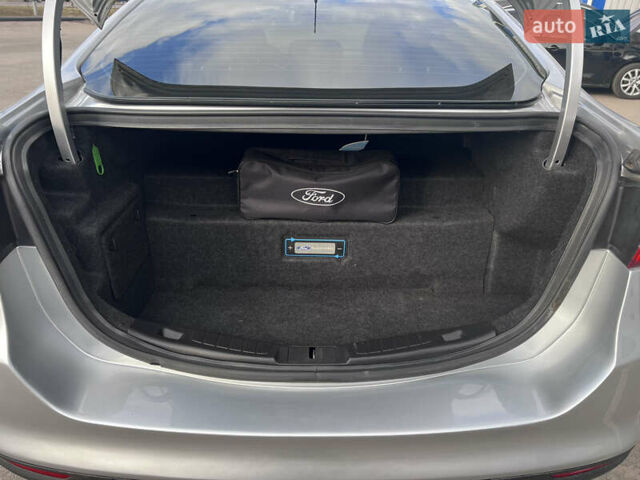Форд Фьюжн 2013 в Полтаве на Automoto.ua Серый Форд Фьюжн, объемом двигателя 2 л и пробегом 162 тыс. км за 12300 $, фото 14 на Automoto.ua