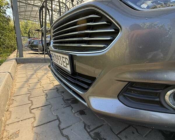 Сірий Форд Фьюжен, об'ємом двигуна 2 л та пробігом 220 тис. км за 9400 $, фото 3 на Automoto.ua