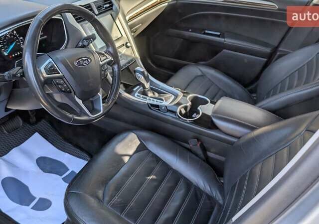 Сірий Форд Фьюжен, об'ємом двигуна 2 л та пробігом 235 тис. км за 12000 $, фото 2 на Automoto.ua