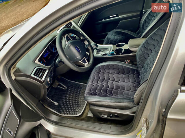 Сірий Форд Фьюжен, об'ємом двигуна 2.49 л та пробігом 225 тис. км за 8600 $, фото 4 на Automoto.ua