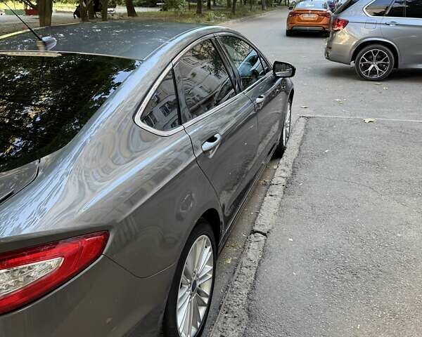 Сірий Форд Фьюжен, об'ємом двигуна 2 л та пробігом 220 тис. км за 9400 $, фото 6 на Automoto.ua