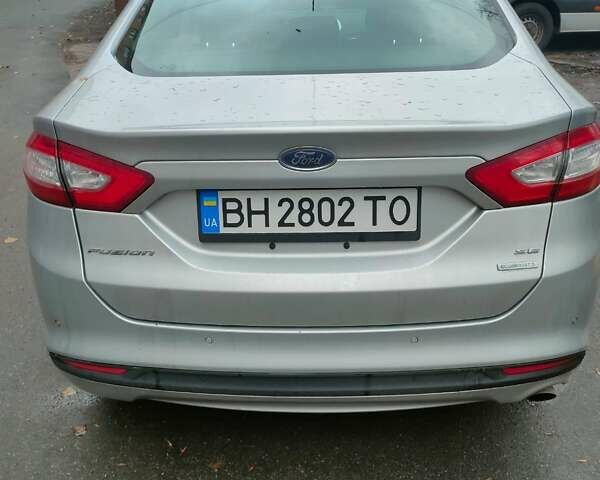 Серый Форд Фьюжн, объемом двигателя 1.6 л и пробегом 232 тыс. км за 8300 $, фото 2 на Automoto.ua