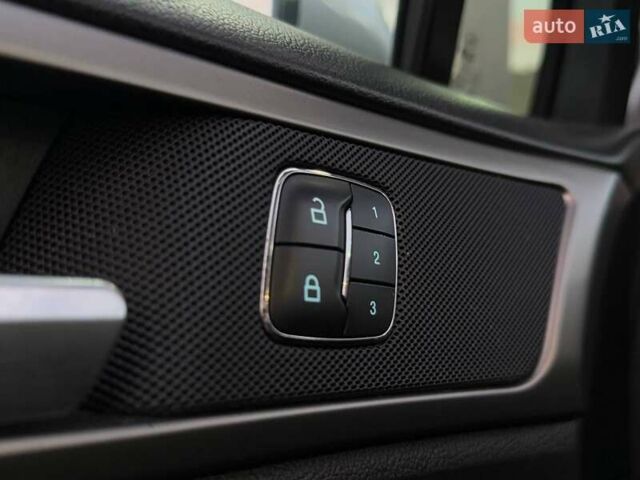 Серый Форд Фьюжн, объемом двигателя 1.6 л и пробегом 223 тыс. км за 9990 $, фото 17 на Automoto.ua