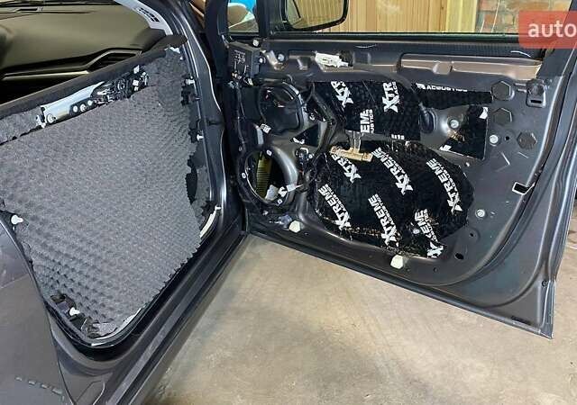 Серый Форд Фьюжн, объемом двигателя 2 л и пробегом 120 тыс. км за 12500 $, фото 51 на Automoto.ua