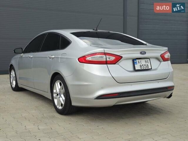 Сірий Форд Фьюжен, об'ємом двигуна 1.6 л та пробігом 134 тис. км за 7800 $, фото 6 на Automoto.ua