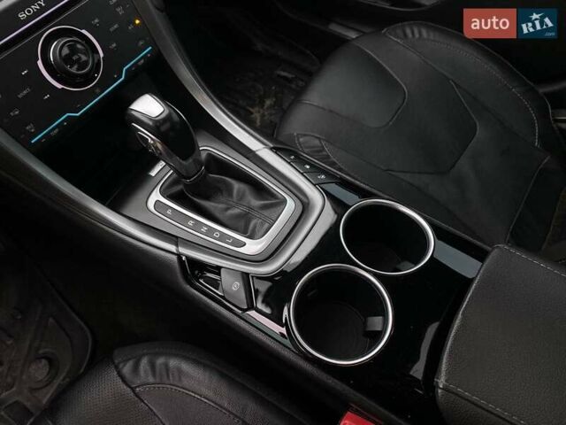 Серый Форд Фьюжн, объемом двигателя 2 л и пробегом 231 тыс. км за 11500 $, фото 15 на Automoto.ua