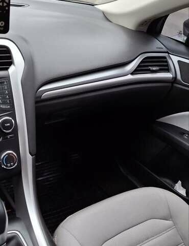 Сірий Форд Фьюжен, об'ємом двигуна 2.49 л та пробігом 198 тис. км за 9800 $, фото 7 на Automoto.ua