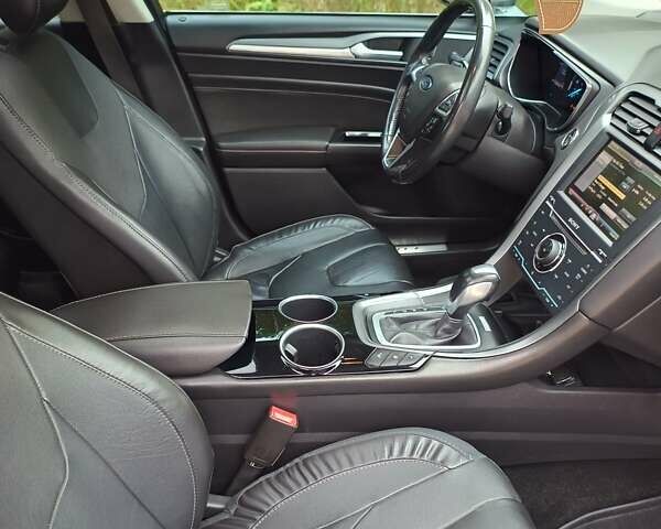 Сірий Форд Фьюжен, об'ємом двигуна 2 л та пробігом 231 тис. км за 10900 $, фото 29 на Automoto.ua