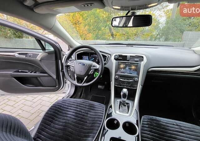 Сірий Форд Фьюжен, об'ємом двигуна 2 л та пробігом 169 тис. км за 12500 $, фото 6 на Automoto.ua