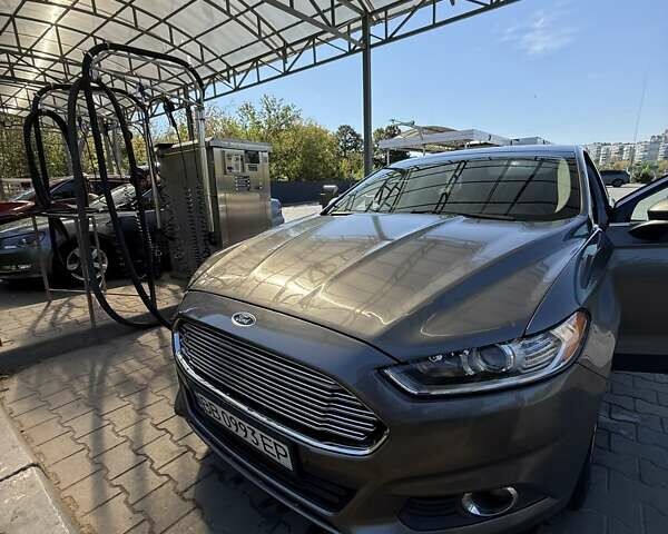 Сірий Форд Фьюжен, об'ємом двигуна 2 л та пробігом 220 тис. км за 9400 $, фото 1 на Automoto.ua