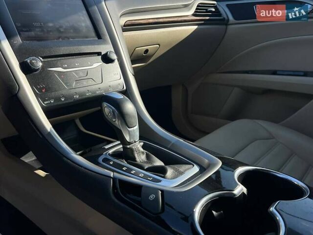 Серый Форд Фьюжн, объемом двигателя 2 л и пробегом 181 тыс. км за 11499 $, фото 16 на Automoto.ua