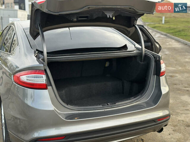 Серый Форд Фьюжн, объемом двигателя 2 л и пробегом 244 тыс. км за 9999 $, фото 21 на Automoto.ua