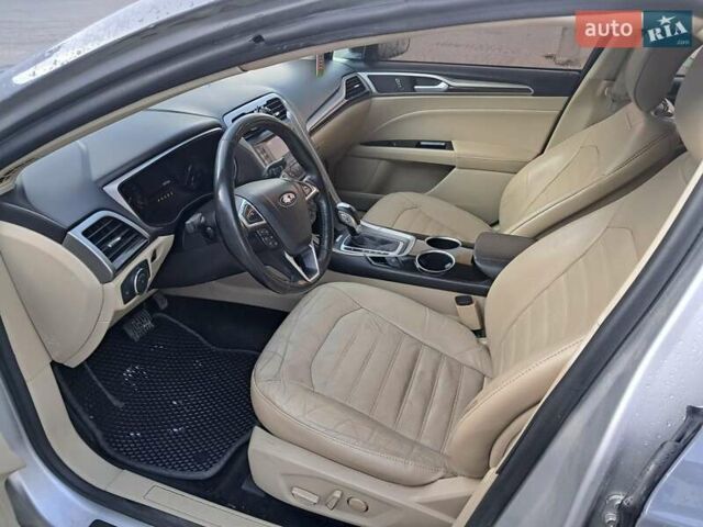 Сірий Форд Фьюжен, об'ємом двигуна 1.6 л та пробігом 258 тис. км за 9000 $, фото 7 на Automoto.ua