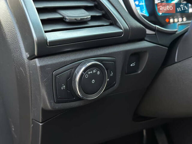 Сірий Форд Фьюжен, об'ємом двигуна 1.5 л та пробігом 250 тис. км за 7600 $, фото 13 на Automoto.ua