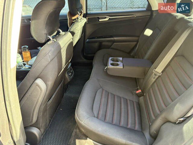 Сірий Форд Фьюжен, об'ємом двигуна 1.6 л та пробігом 158 тис. км за 9500 $, фото 7 на Automoto.ua