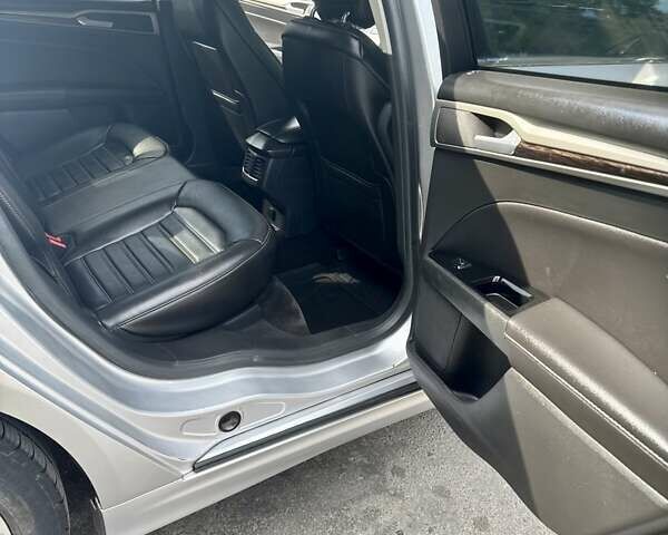 Форд Фьюжн 2013 в Дубно на Automoto.ua Серый Форд Фьюжн, объемом двигателя 2 л и пробегом 190 тыс. км за 8500 $, фото 10 на Automoto.ua