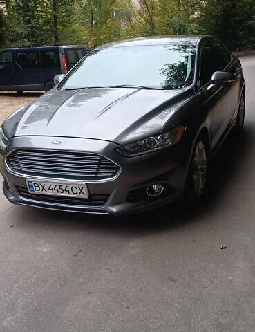 Сірий Форд Фьюжен, об'ємом двигуна 2 л та пробігом 151 тис. км за 11500 $, фото 6 на Automoto.ua