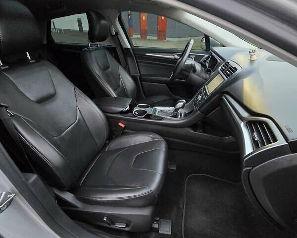 Серый Форд Фьюжн, объемом двигателя 2 л и пробегом 90 тыс. км за 12500 $, фото 7 на Automoto.ua