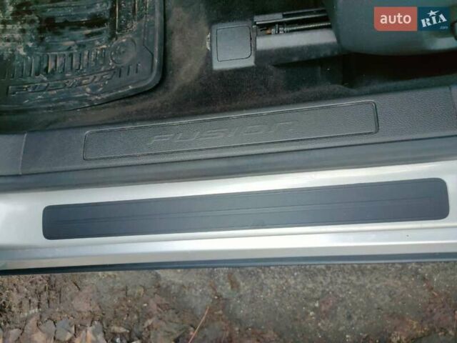 Серый Форд Фьюжн, объемом двигателя 1.6 л и пробегом 232 тыс. км за 8300 $, фото 10 на Automoto.ua