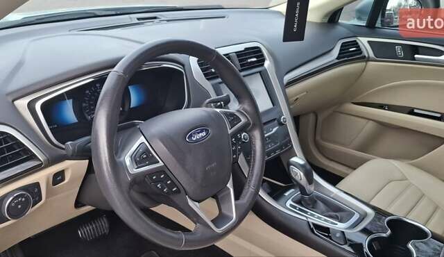 Серый Форд Фьюжн, объемом двигателя 2 л и пробегом 180 тыс. км за 10700 $, фото 11 на Automoto.ua