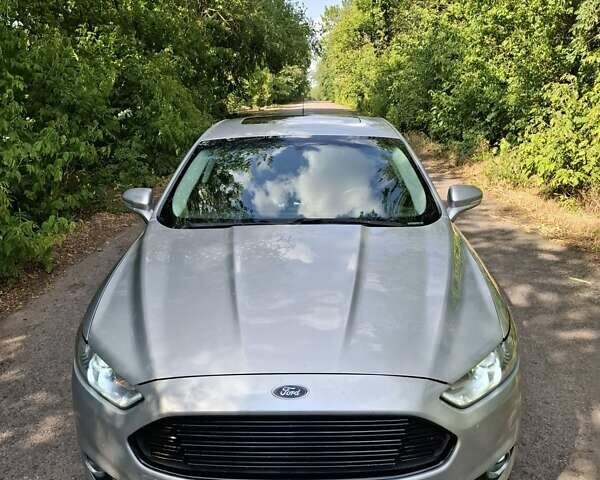 Сірий Форд Фьюжен, об'ємом двигуна 1.6 л та пробігом 201 тис. км за 9300 $, фото 5 на Automoto.ua