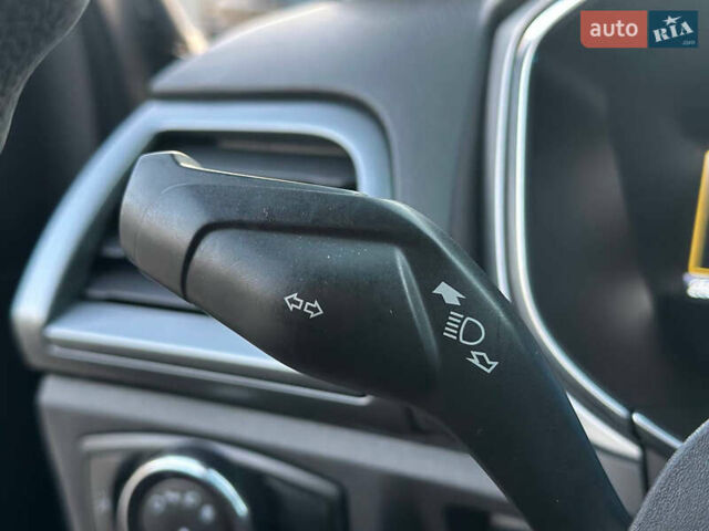 Сірий Форд Фьюжен, об'ємом двигуна 1.5 л та пробігом 250 тис. км за 7600 $, фото 23 на Automoto.ua