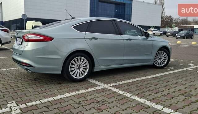 Серый Форд Фьюжн, объемом двигателя 2 л и пробегом 180 тыс. км за 10700 $, фото 6 на Automoto.ua