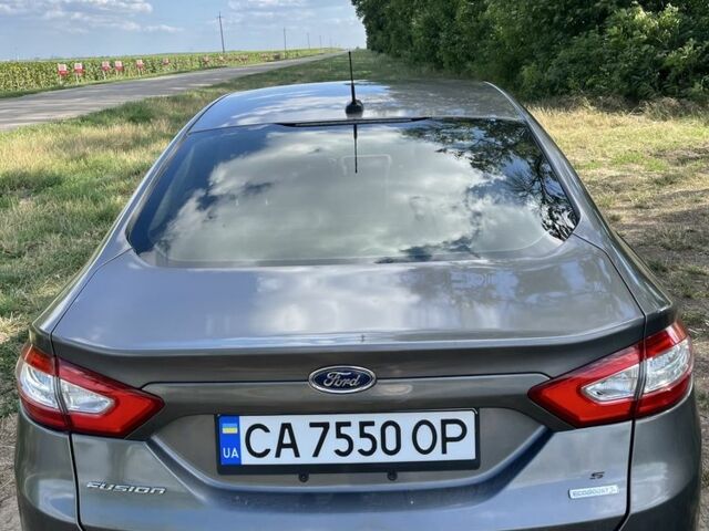 Сірий Форд Фьюжен, об'ємом двигуна 1.6 л та пробігом 200 тис. км за 7700 $, фото 4 на Automoto.ua