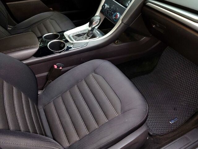 Серый Форд Фьюжн, объемом двигателя 2.5 л и пробегом 180 тыс. км за 10600 $, фото 6 на Automoto.ua