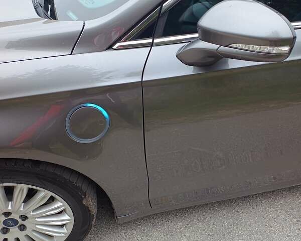 Сірий Форд Фьюжен, об'ємом двигуна 2 л та пробігом 231 тис. км за 10900 $, фото 10 на Automoto.ua