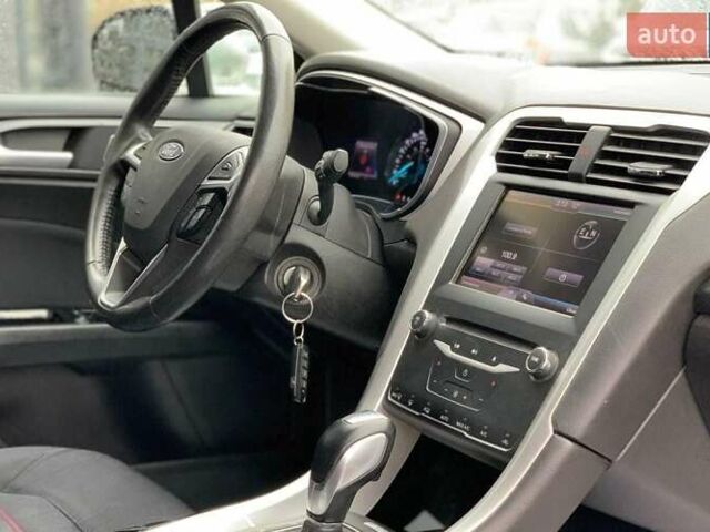 Сірий Форд Фьюжен, об'ємом двигуна 1.6 л та пробігом 138 тис. км за 8500 $, фото 8 на Automoto.ua