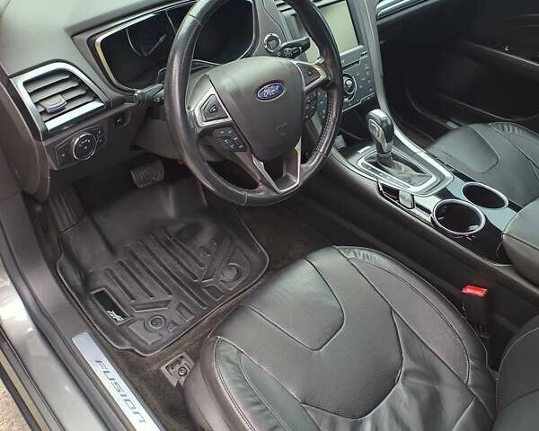 Сірий Форд Фьюжен, об'ємом двигуна 2 л та пробігом 231 тис. км за 10900 $, фото 18 на Automoto.ua