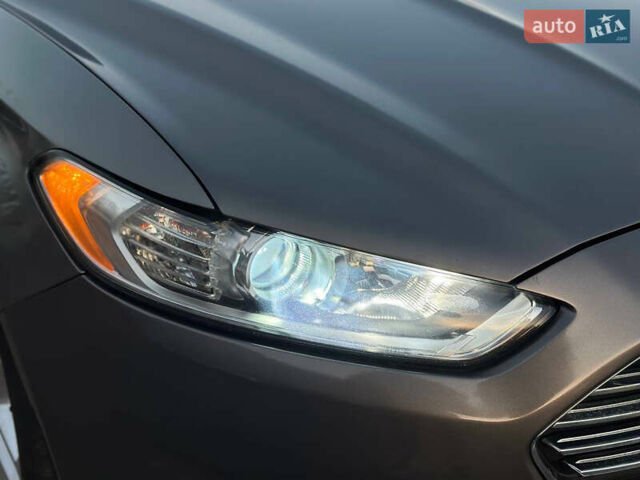 Сірий Форд Фьюжен, об'ємом двигуна 1.5 л та пробігом 250 тис. км за 7600 $, фото 35 на Automoto.ua