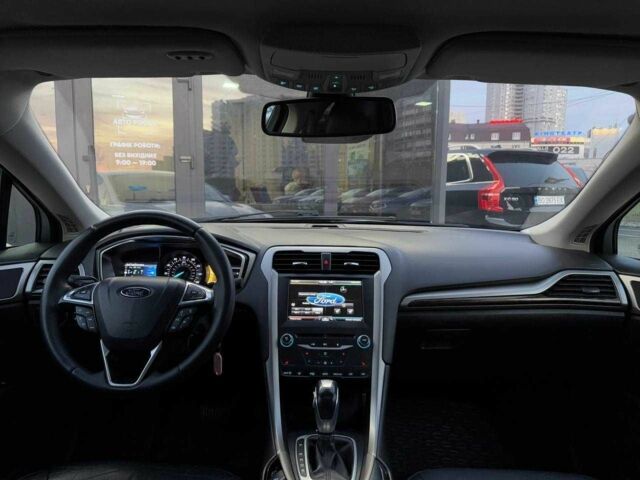 Сірий Форд Фьюжен, об'ємом двигуна 0 л та пробігом 223 тис. км за 9990 $, фото 12 на Automoto.ua