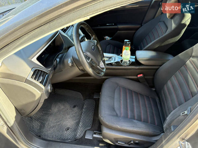 Сірий Форд Фьюжен, об'ємом двигуна 1.6 л та пробігом 158 тис. км за 9500 $, фото 8 на Automoto.ua