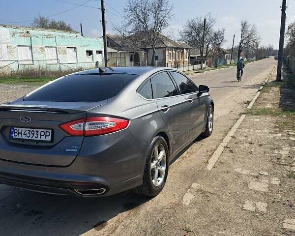 Сірий Форд Фьюжен, об'ємом двигуна 2 л та пробігом 237 тис. км за 8800 $, фото 1 на Automoto.ua