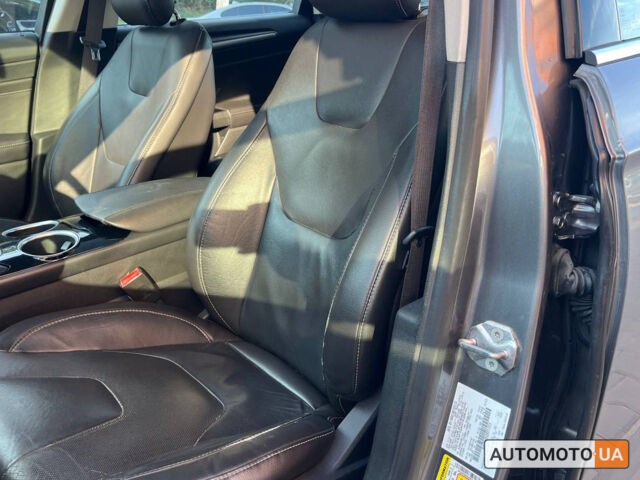 Серый Форд Фьюжн, объемом двигателя 2 л и пробегом 172 тыс. км за 10700 $, фото 8 на Automoto.ua