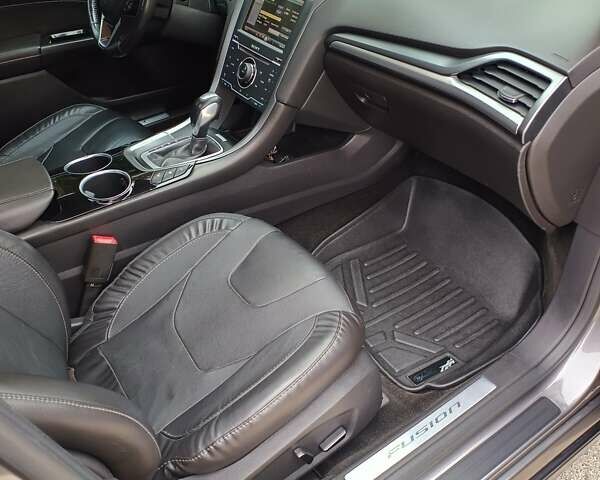 Сірий Форд Фьюжен, об'ємом двигуна 2 л та пробігом 231 тис. км за 10900 $, фото 28 на Automoto.ua