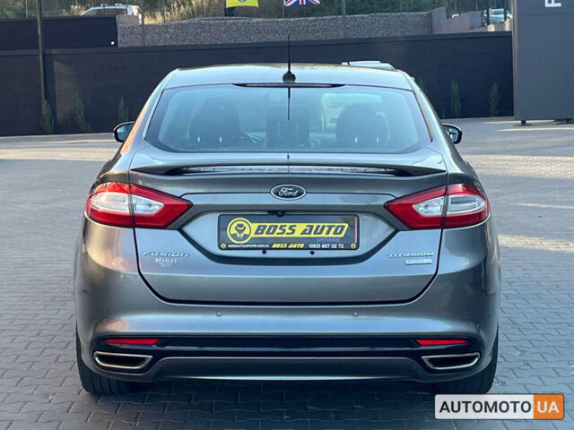 Серый Форд Фьюжн, объемом двигателя 2 л и пробегом 172 тыс. км за 10700 $, фото 4 на Automoto.ua