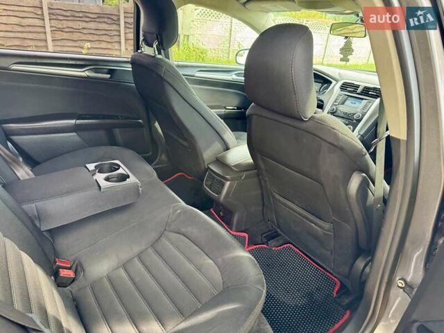 Сірий Форд Фьюжен, об'ємом двигуна 2.49 л та пробігом 217 тис. км за 7700 $, фото 24 на Automoto.ua