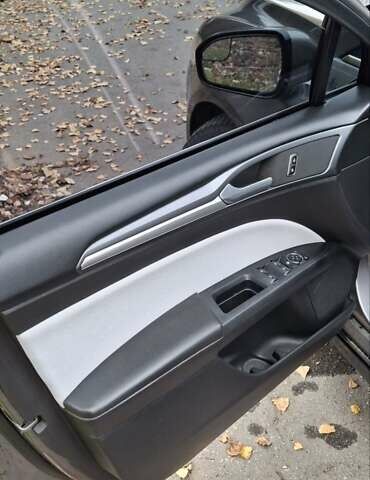 Сірий Форд Фьюжен, об'ємом двигуна 2.49 л та пробігом 198 тис. км за 9800 $, фото 9 на Automoto.ua