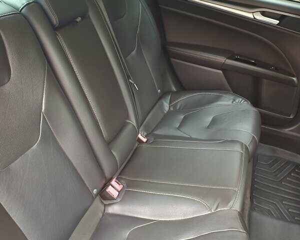 Сірий Форд Фьюжен, об'ємом двигуна 2 л та пробігом 231 тис. км за 10900 $, фото 35 на Automoto.ua