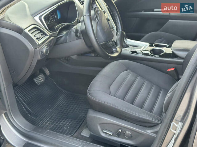 Серый Форд Фьюжн, объемом двигателя 2 л и пробегом 244 тыс. км за 9999 $, фото 18 на Automoto.ua
