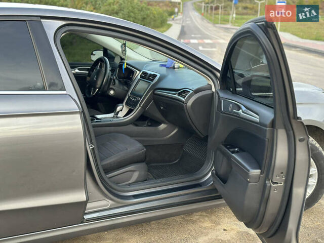 Серый Форд Фьюжн, объемом двигателя 2 л и пробегом 244 тыс. км за 9999 $, фото 12 на Automoto.ua