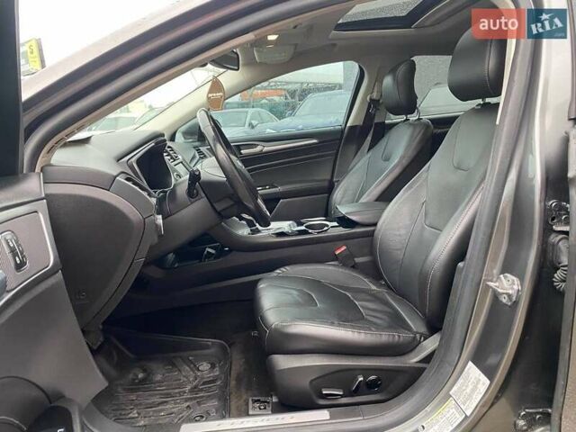 Серый Форд Фьюжн, объемом двигателя 2 л и пробегом 231 тыс. км за 11500 $, фото 16 на Automoto.ua
