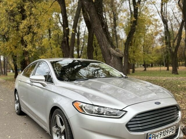 Форд Фьюжен 2013 у Кривому Розі на Automoto.ua Сірий Форд Фьюжен, об'ємом двигуна 2 л та пробігом 226 тис. км за 11000 $, фото 4 на Automoto.ua