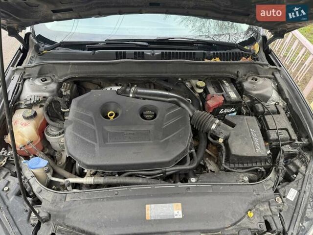 Сірий Форд Фьюжен, об'ємом двигуна 2 л та пробігом 237 тис. км за 8800 $, фото 6 на Automoto.ua