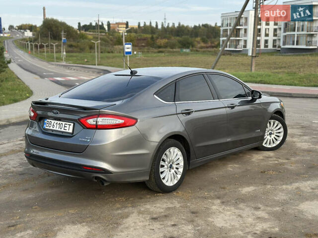 Сірий Форд Фьюжен, об'ємом двигуна 2 л та пробігом 244 тис. км за 10200 $, фото 4 на Automoto.ua